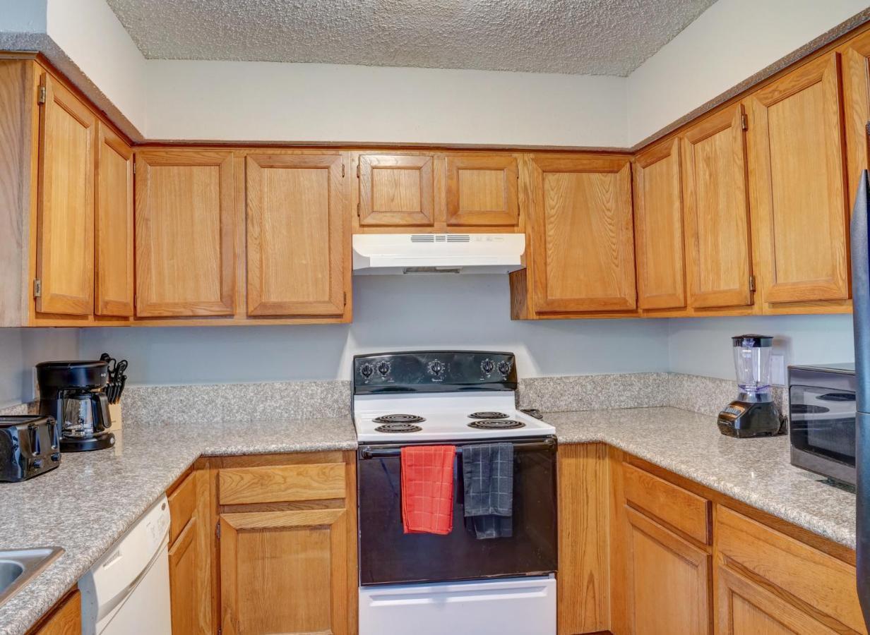 Lovely 2 Bedroom, 1 Bath Condo With Pools And Gym. Х'юстон Екстер'єр фото